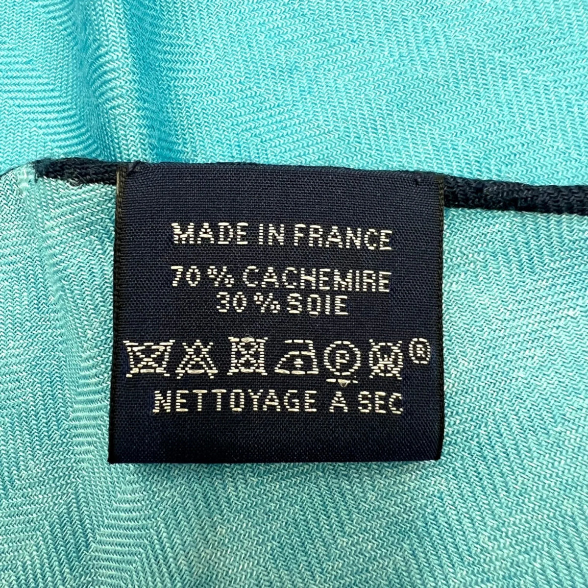 (Like Pre-Owned New) ladies cashmere scarf triangle silk Hermes blue HERMES